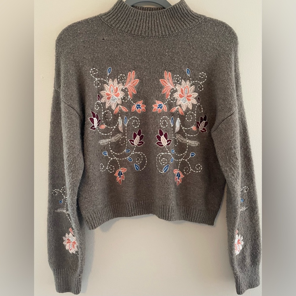 Women’s XL Jun & Ivy Embroidered Cropped Sweater